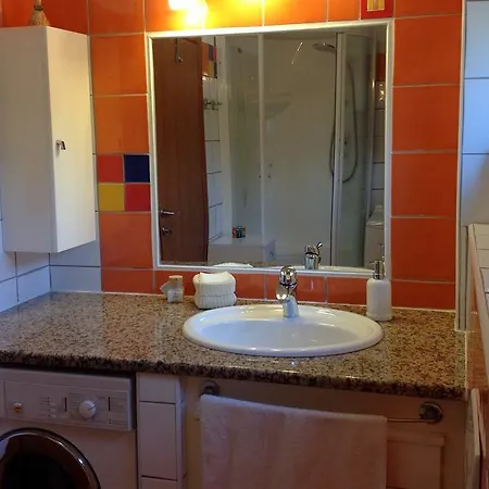 Palm Garden Apartment *
